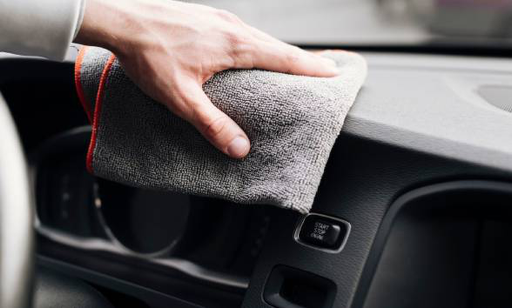 Как избавиться от пыли в салоне автомобиля?
